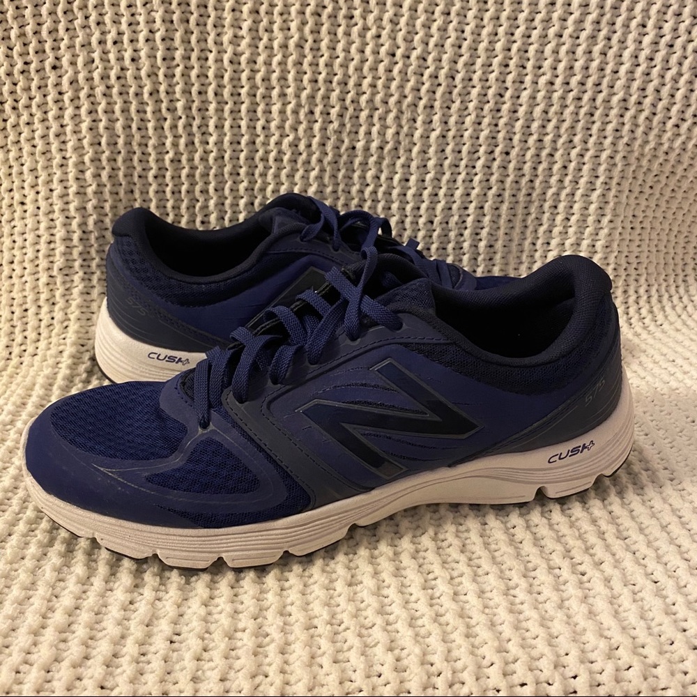 New balance men’s tennis shoes - 11